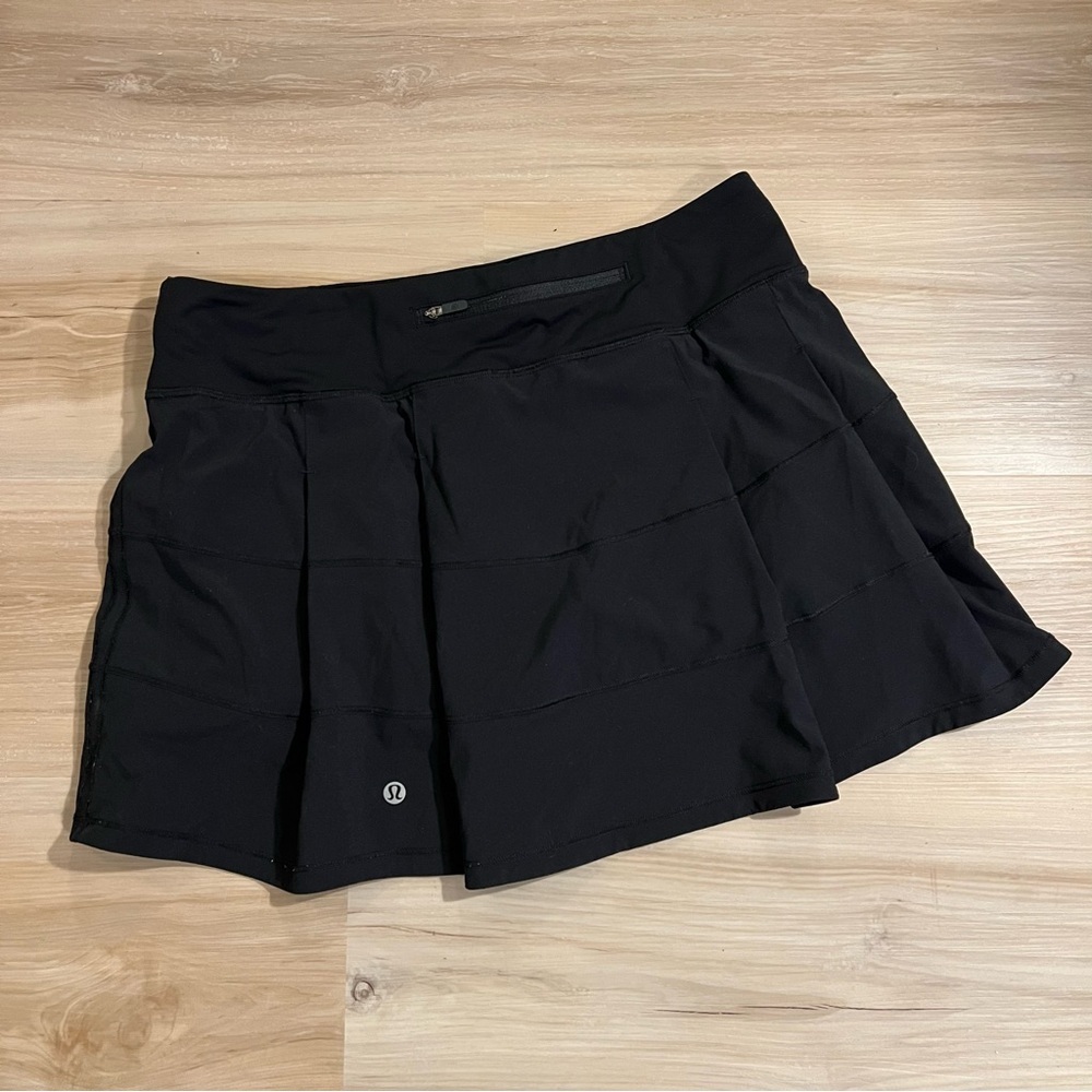 Lululemon Pace Rival Skirt Size 8 Tall
*4-way Stretch 15" Black - Picture 3 of 13